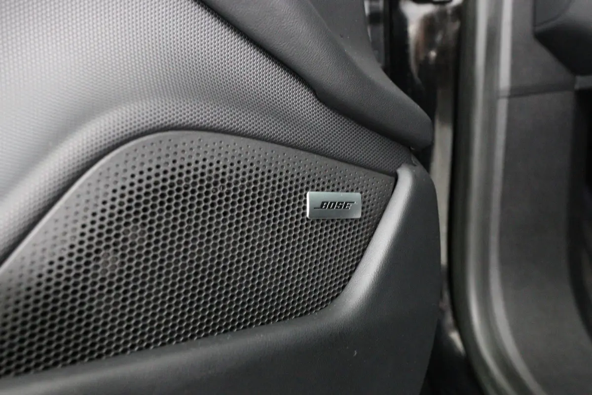 4 93 kWh | SOH 93% | Sport Chrono | Luchtvering | BOSE | LED | Memory | Panorama Dak | 21'' LMV | Camera | BLIS | Leder | Stoelverwarming | Navi | Clima | Cruise Adaptive