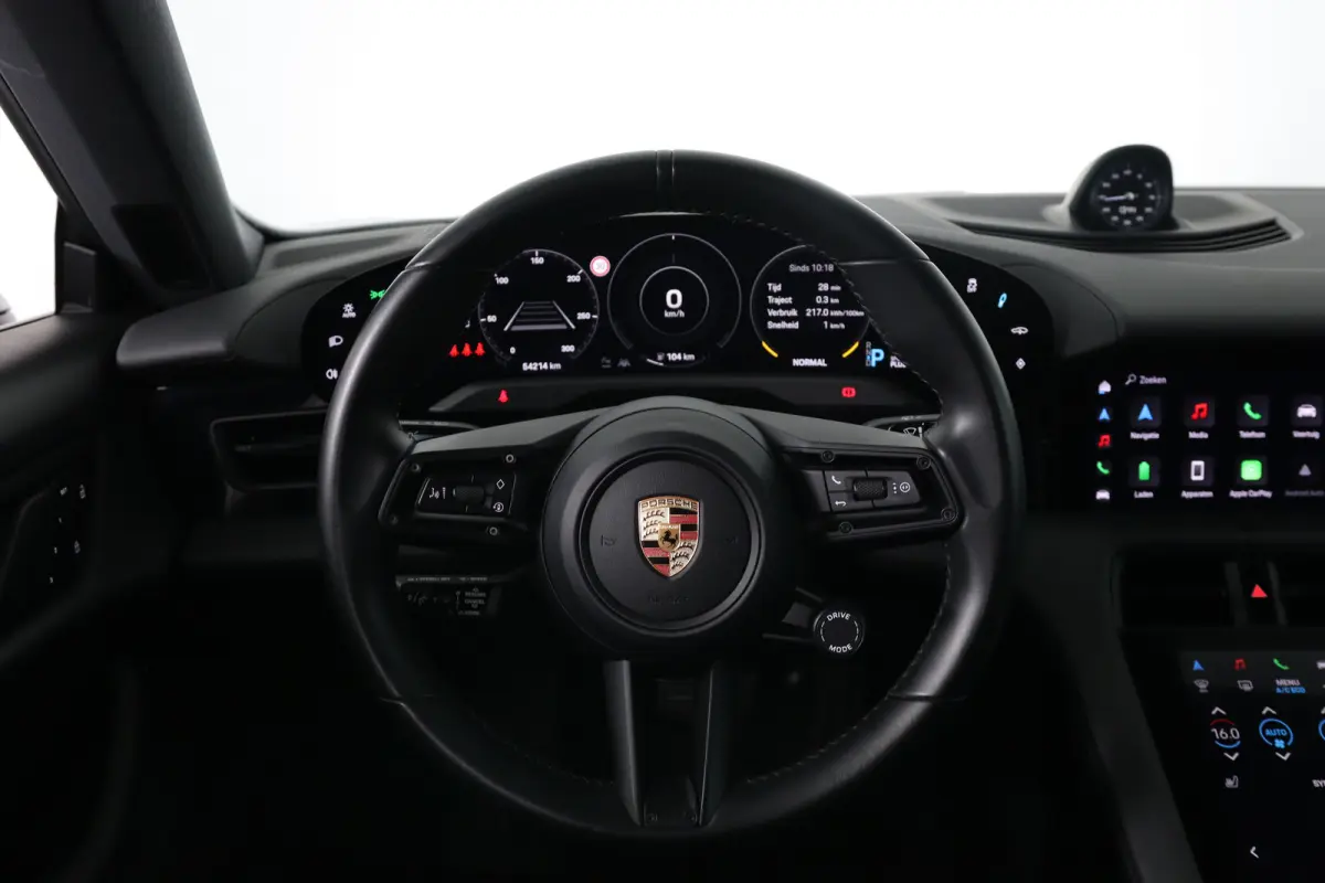 4 93 kWh | SOH 93% | Sport Chrono | Luchtvering | BOSE | LED | Memory | Panorama Dak | 21'' LMV | Camera | BLIS | Leder | Stoelverwarming | Navi | Clima | Cruise Adaptive