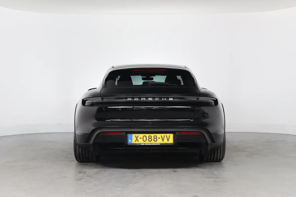 4 93 kWh | SOH 93% | Sport Chrono | Luchtvering | BOSE | LED | Memory | Panorama Dak | 21'' LMV | Camera | BLIS | Leder | Stoelverwarming | Navi | Clima | Cruise Adaptive