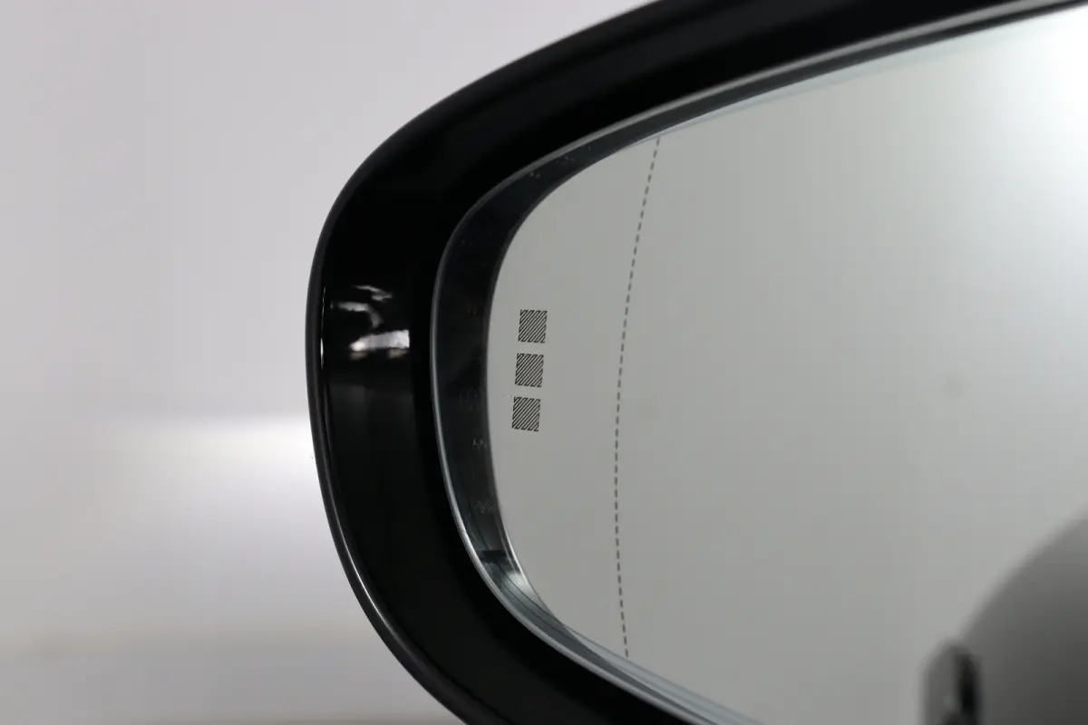 4 93 kWh | SOH 93% | Sport Chrono | Luchtvering | BOSE | LED | Memory | Panorama Dak | 21'' LMV | Camera | BLIS | Leder | Stoelverwarming | Navi | Clima | Cruise Adaptive