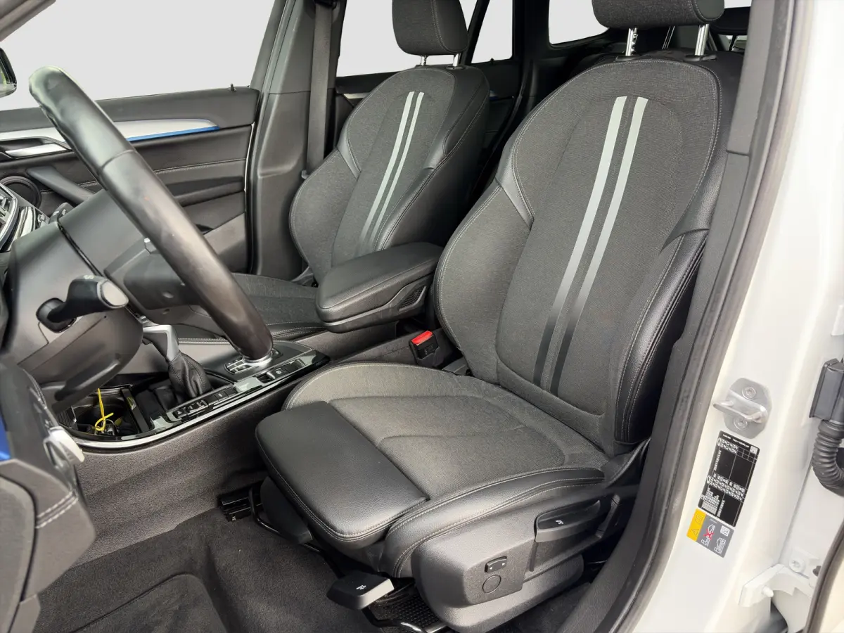 xDrive25e eDrive Edition 220pk M-Sport | M-pakket | Sportstoelen | Trekhaak | Leder | Cruise controle | Climate controle | Navigatie | Elektrische achterklep