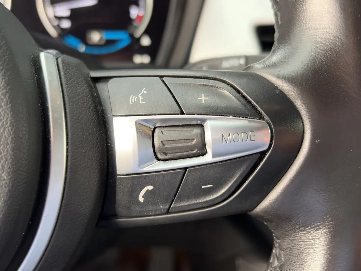 xDrive25e eDrive Edition 220pk M-Sport | M-pakket | Sportstoelen | Trekhaak | Leder | Cruise controle | Climate controle | Navigatie | Elektrische achterklep