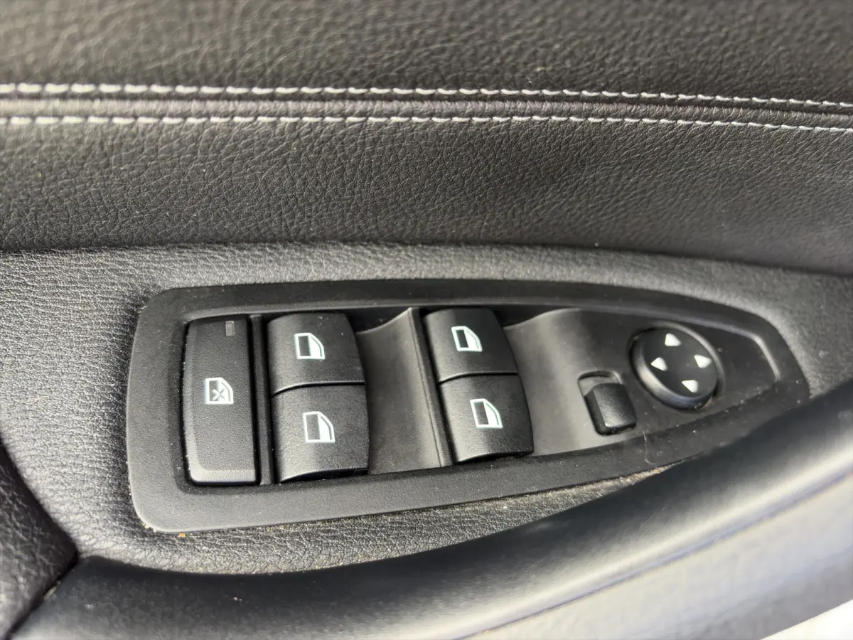 xDrive25e eDrive Edition 220pk M-Sport | M-pakket | Sportstoelen | Trekhaak | Leder | Cruise controle | Climate controle | Navigatie | Elektrische achterklep