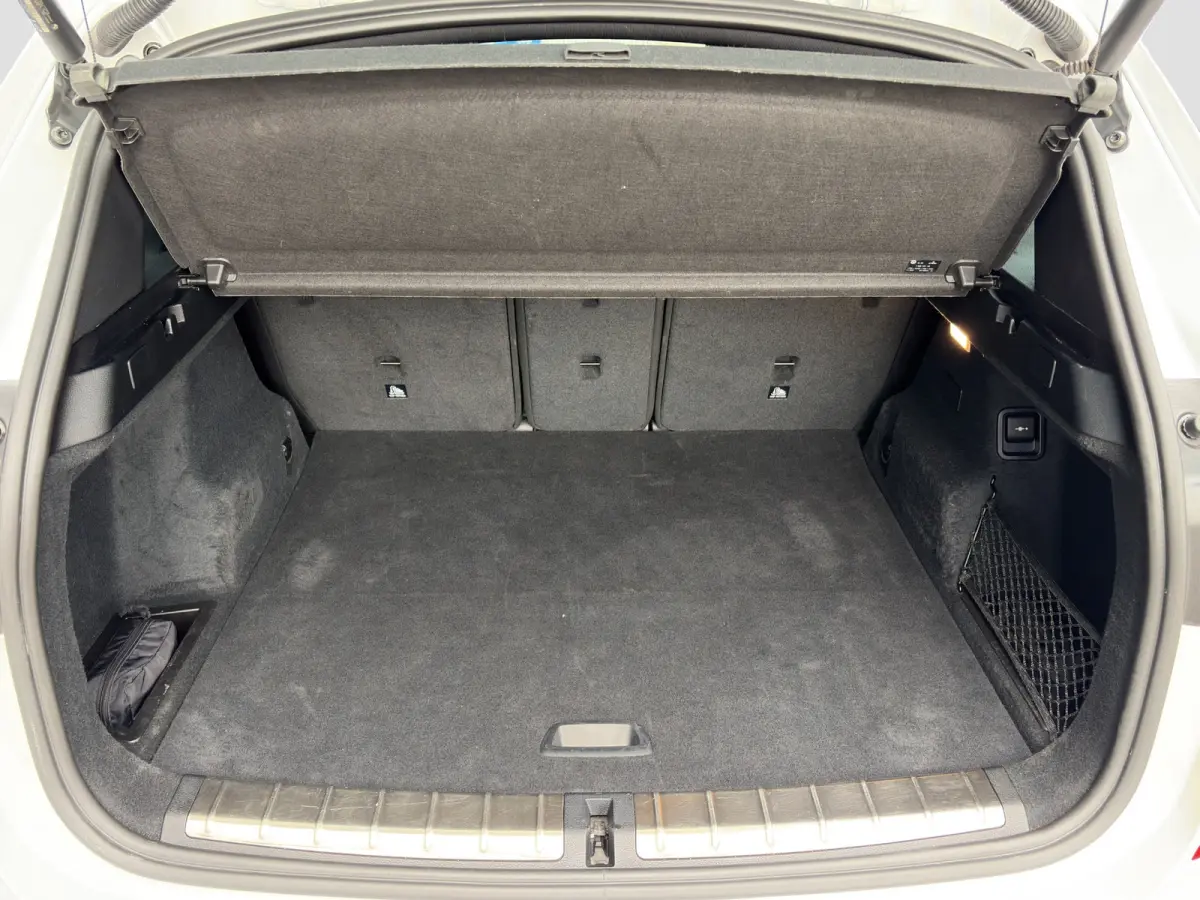 xDrive25e eDrive Edition 220pk M-Sport | M-pakket | Sportstoelen | Trekhaak | Leder | Cruise controle | Climate controle | Navigatie | Elektrische achterklep