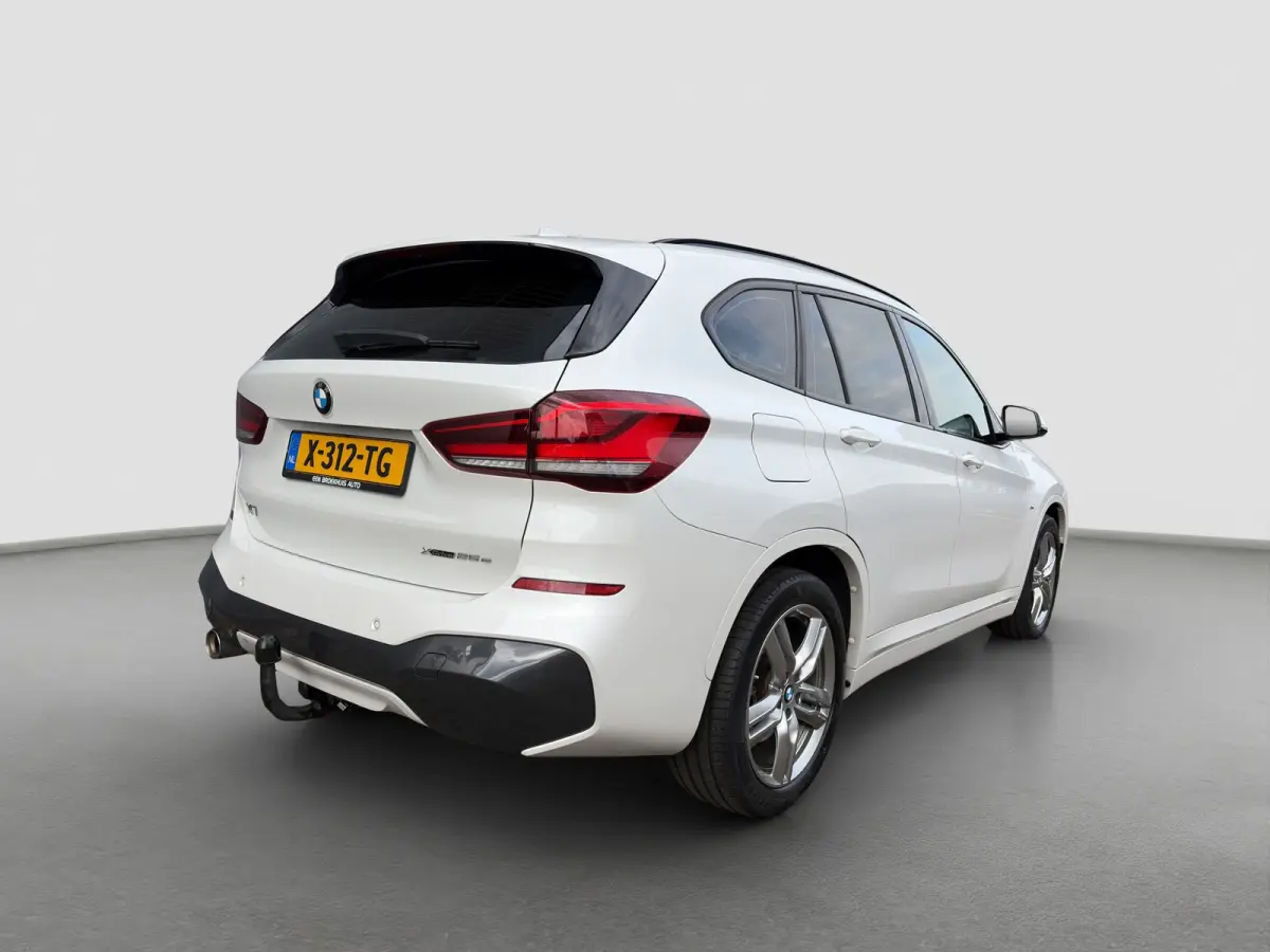 xDrive25e eDrive Edition 220pk M-Sport | M-pakket | Sportstoelen | Trekhaak | Leder | Cruise controle | Climate controle | Navigatie | Elektrische achterklep