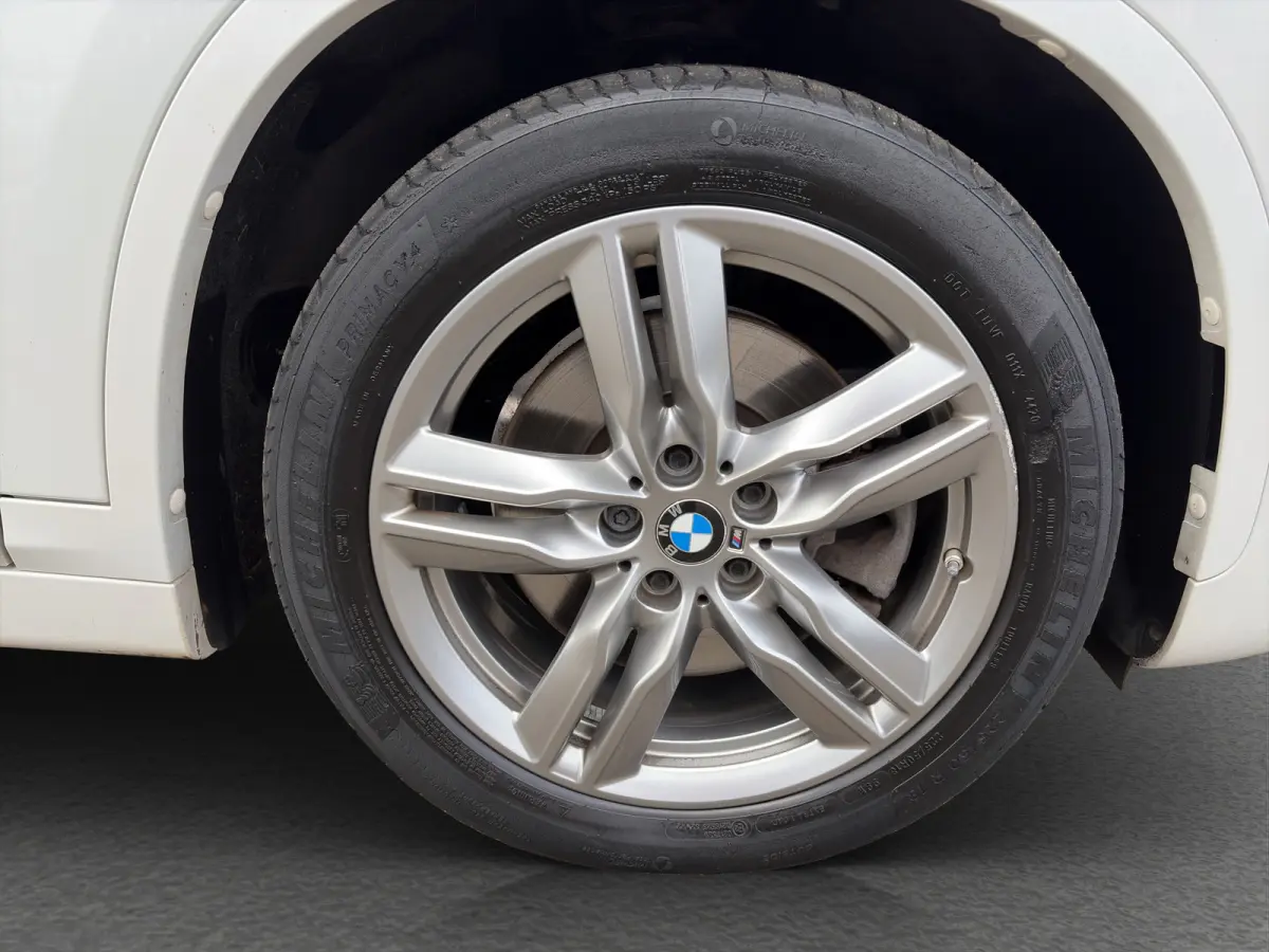 xDrive25e eDrive Edition 220pk M-Sport | M-pakket | Sportstoelen | Trekhaak | Leder | Cruise controle | Climate controle | Navigatie | Elektrische achterklep
