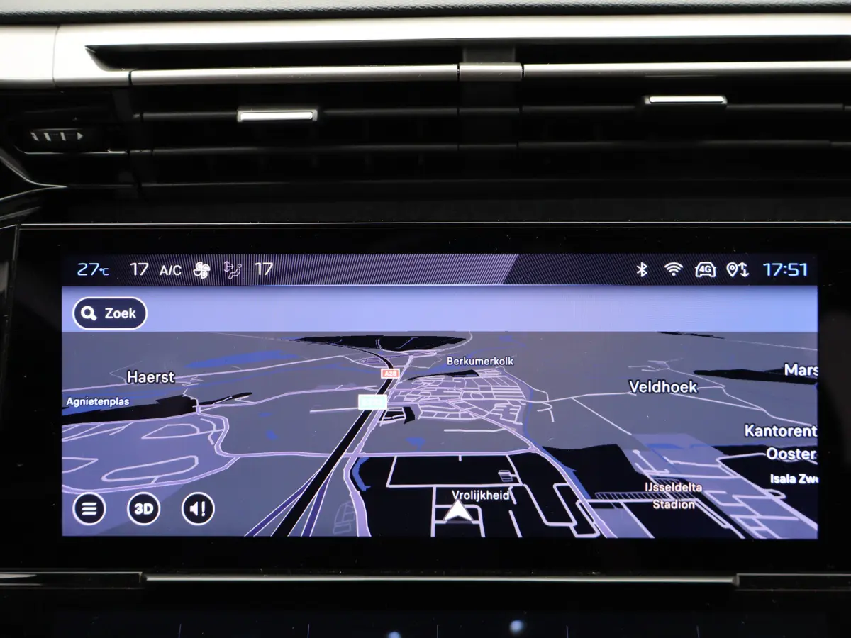 Allure EV 54 kWh | SOH 93% | Stoelverwarming | Stuurverwarming | Navigatie | Verwamde Voorruit | Camera | Parkeersensoren Voor en Achter | 18" Lichtmetalen Velgen | Keyless