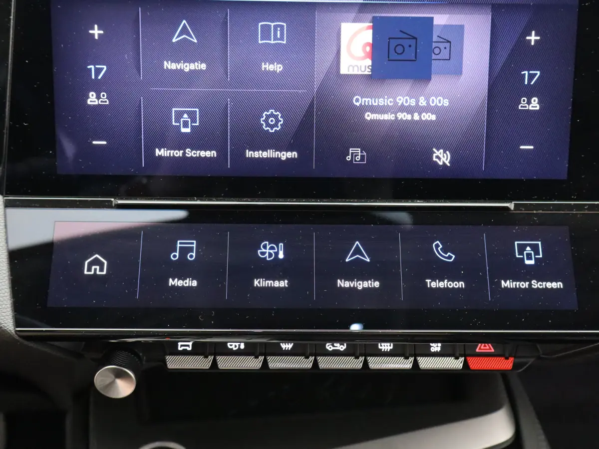 Allure EV 54 kWh | SOH 93% | Stoelverwarming | Stuurverwarming | Navigatie | Verwamde Voorruit | Camera | Parkeersensoren Voor en Achter | 18" Lichtmetalen Velgen | Keyless