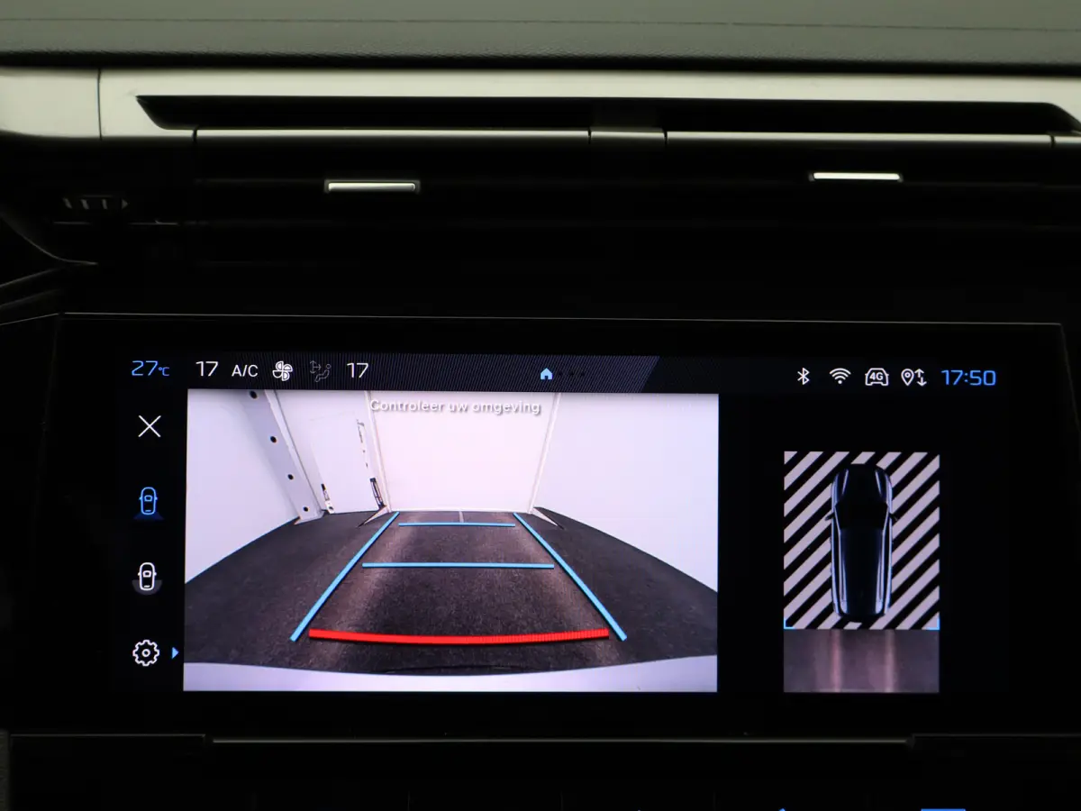 Allure EV 54 kWh | SOH 93% | Stoelverwarming | Stuurverwarming | Navigatie | Verwamde Voorruit | Camera | Parkeersensoren Voor en Achter | 18" Lichtmetalen Velgen | Keyless