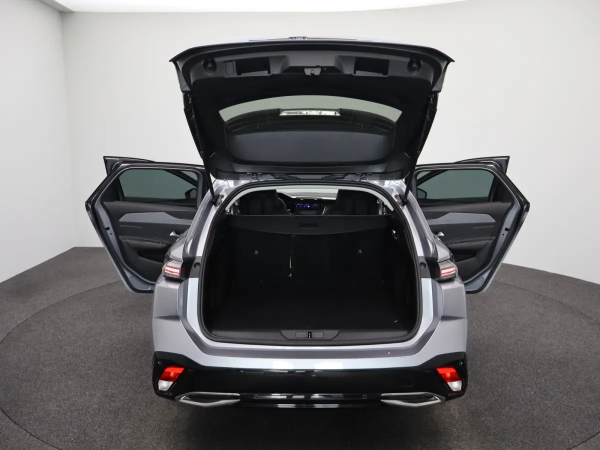 Allure EV 54 kWh | SOH 93% | Stoelverwarming | Stuurverwarming | Navigatie | Verwamde Voorruit | Camera | Parkeersensoren Voor en Achter | 18" Lichtmetalen Velgen | Keyless