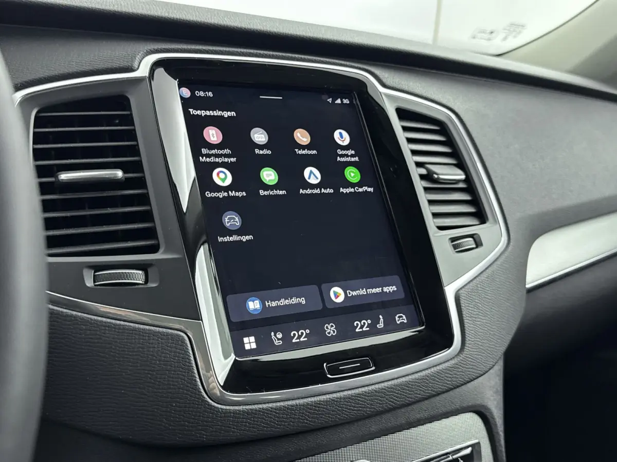 2.0 T8 Recharge AWD Core Bright | Trekhaak | BLIS | PDC V+A en Camera | Lederen bekleding | Stoel + Stuurverwarming |