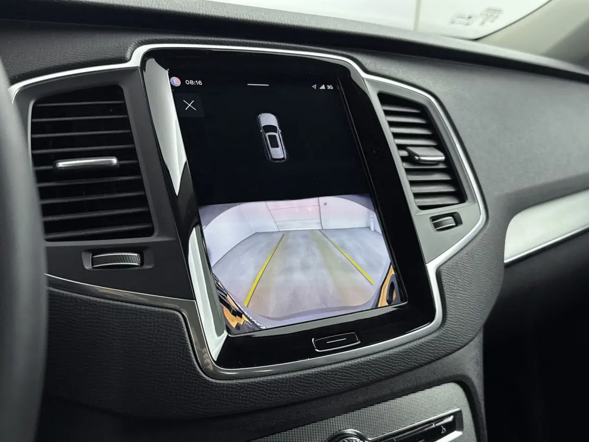 2.0 T8 Recharge AWD Core Bright | Trekhaak | BLIS | PDC V+A en Camera | Lederen bekleding | Stoel + Stuurverwarming |