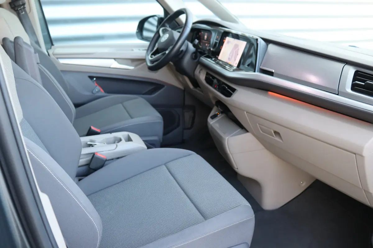 1.4 e-HYBRID 217PK L2 7-ZITS BUSINESS LIFE SOH 98,13% / NAVI / CLIMA / FULL-LED / PDC / 18" LMV / TREKHAAK / KEYLESS / CAMERA / 1E EIGENAAR / NIEUWSTAAT !!