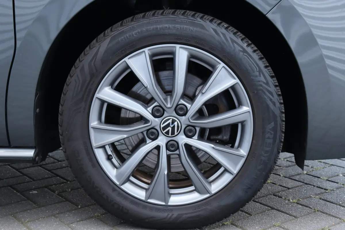 1.4 e-HYBRID 217PK L2 7-ZITS BUSINESS LIFE SOH 98,13% / NAVI / CLIMA / FULL-LED / PDC / 18" LMV / TREKHAAK / KEYLESS / CAMERA / 1E EIGENAAR / NIEUWSTAAT !!