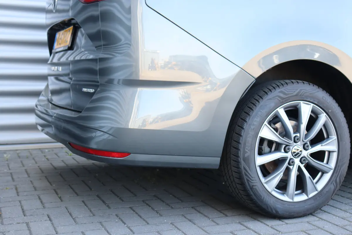 1.4 e-HYBRID 217PK L2 7-ZITS BUSINESS LIFE SOH 98,13% / NAVI / CLIMA / FULL-LED / PDC / 18" LMV / TREKHAAK / KEYLESS / CAMERA / 1E EIGENAAR / NIEUWSTAAT !!