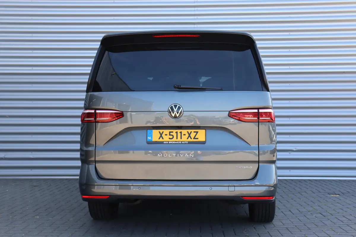 1.4 e-HYBRID 217PK L2 7-ZITS BUSINESS LIFE SOH 98,13% / NAVI / CLIMA / FULL-LED / PDC / 18" LMV / TREKHAAK / KEYLESS / CAMERA / 1E EIGENAAR / NIEUWSTAAT !!