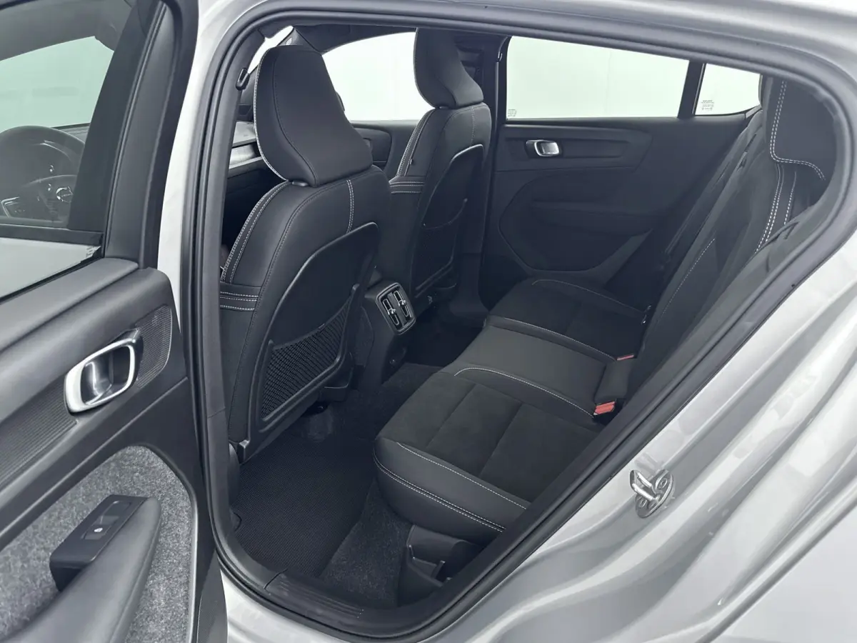 TWIN ULTIMATE | PANORAMADAK | 20" | WARMTEPOMP | NUBUCK | INTELLISAFE | MEMORY | 360 CAMERA | HARMAN KARDON | KEYLESS