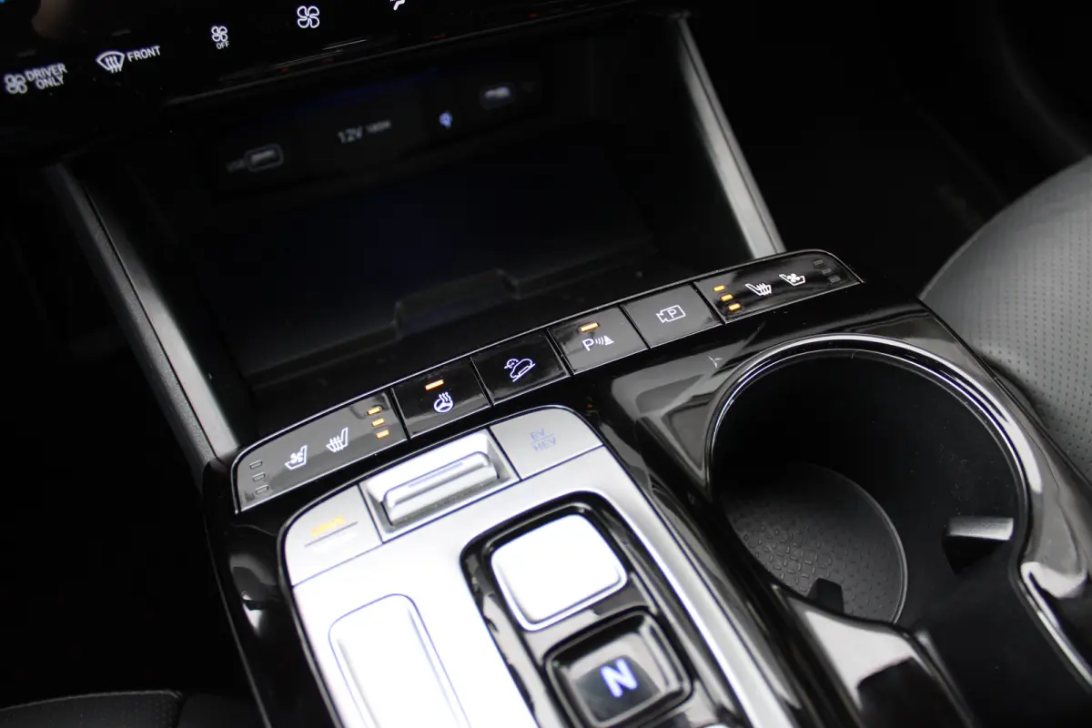 1.6 T-GDI PHEV Premium 4WD | Leder | 360 camera | Elektrische voorstoelen | Automaat