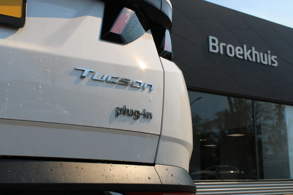 1.6 T-GDI PHEV Comfort Smart 4WD PHEV 265pk 4WD | Achteruitrijcamera | Actieve rijbaanassistentie (LKA) | Apple Carplay/Android Auto|telefoonintegratie premium