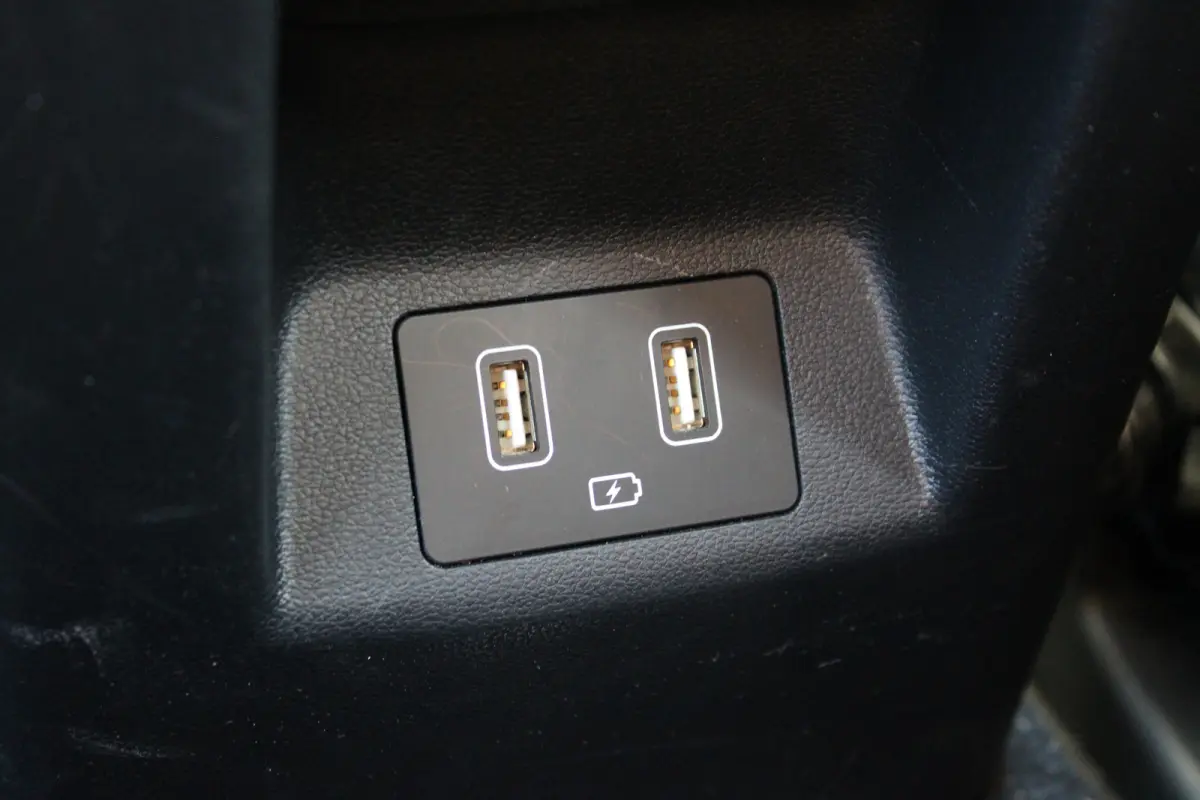 1.6 T-GDI PHEV Comfort Smart 4WD PHEV 265pk 4WD | Achteruitrijcamera | Actieve rijbaanassistentie (LKA) | Apple Carplay/Android Auto|telefoonintegratie premium