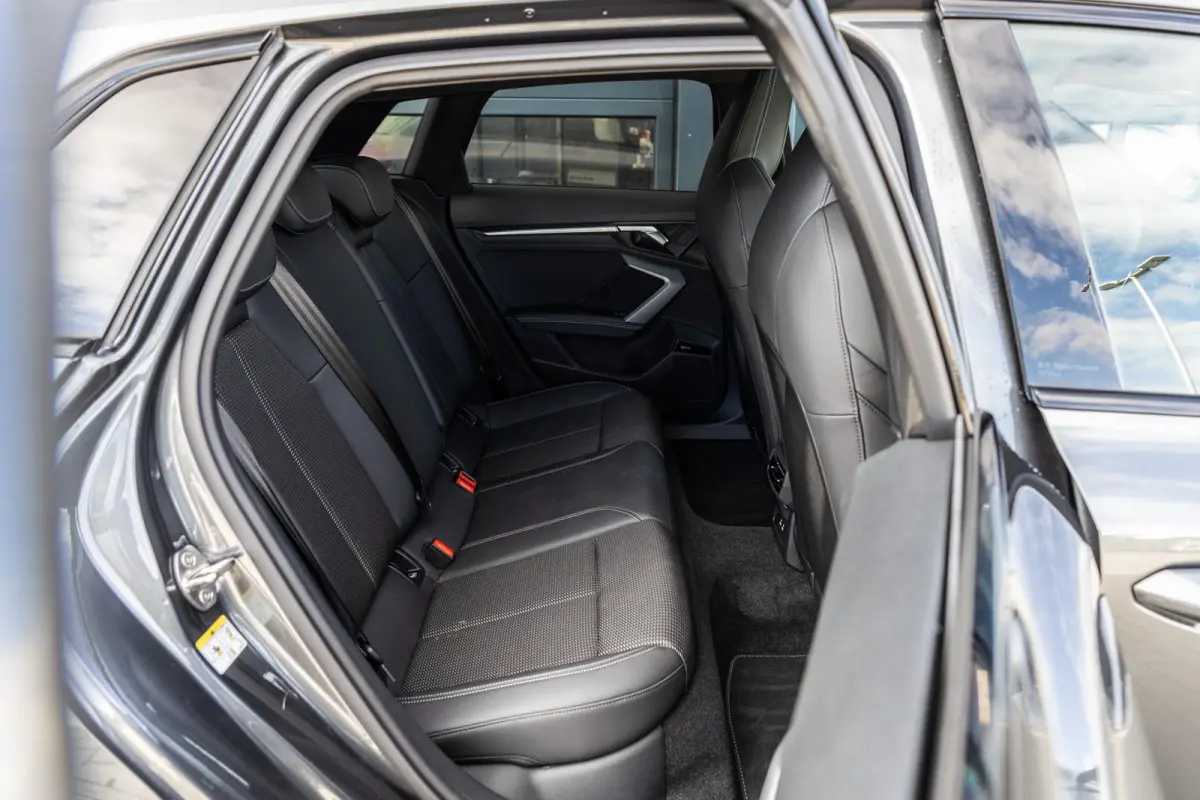 40 TFSIe 204pk S edition | Panoramadak | 19" Velgen | Sonos Audio