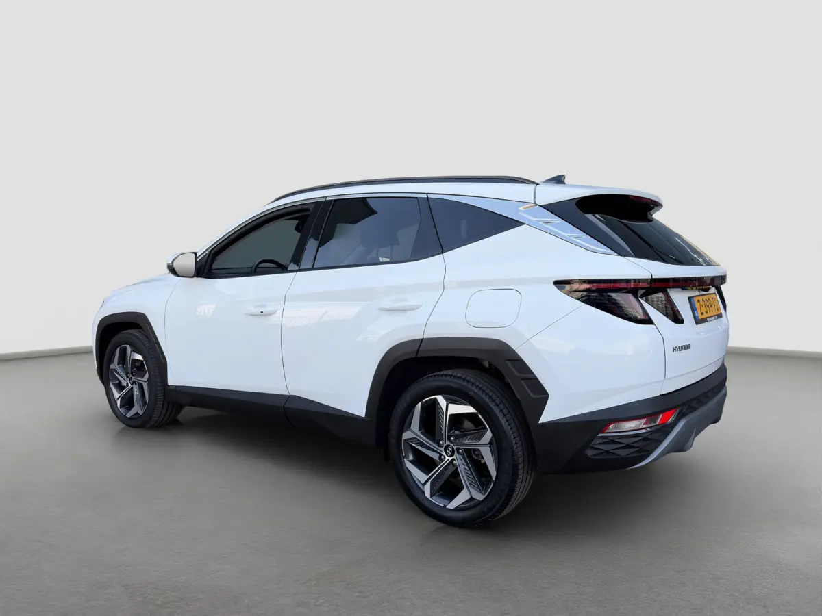 1.6 T-GDI 265pk PHEV Comfort Smart 4WD | Climate | Camera | Carplay | Keyless | Navigatie | Full - Led | Elek. Klep | Winterpakket | 19" Lichtmetaal | Krell Audio | Digitale Cockpit | Parkee