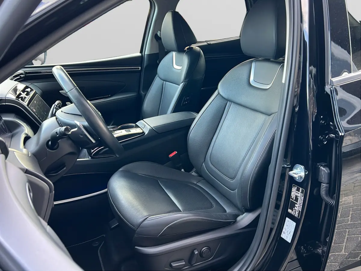 1.6 T-GDI 265pk PHEV Premium 4WD | Leder | Carplay | Climate | Keyless | Navigatie | Elek. Klep | Full - Led | 360 Camera | KRELL Audio | Elek. Stoelen | 19" Lichtmetaal | Winterpakket | Sto