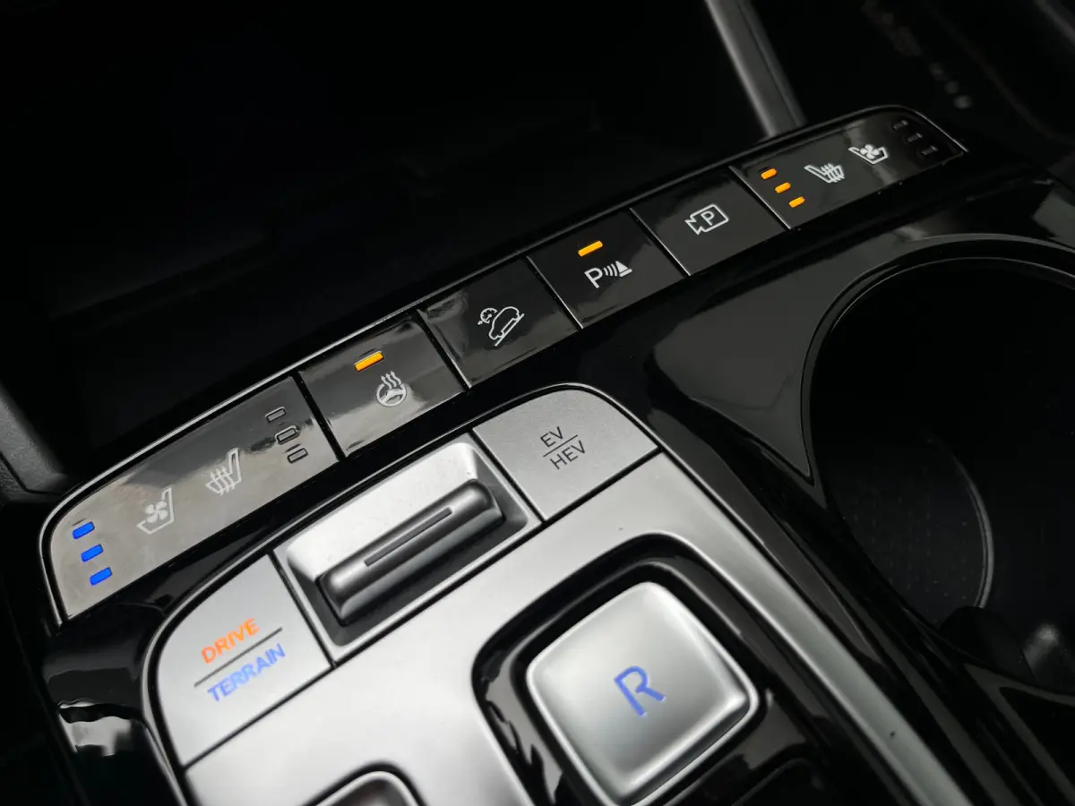 1.6 T-GDI 265pk PHEV Premium 4WD | Leder | Carplay | Climate | Keyless | Navigatie | Elek. Klep | Full - Led | 360 Camera | KRELL Audio | Elek. Stoelen | 19" Lichtmetaal | Winterpakket | Sto