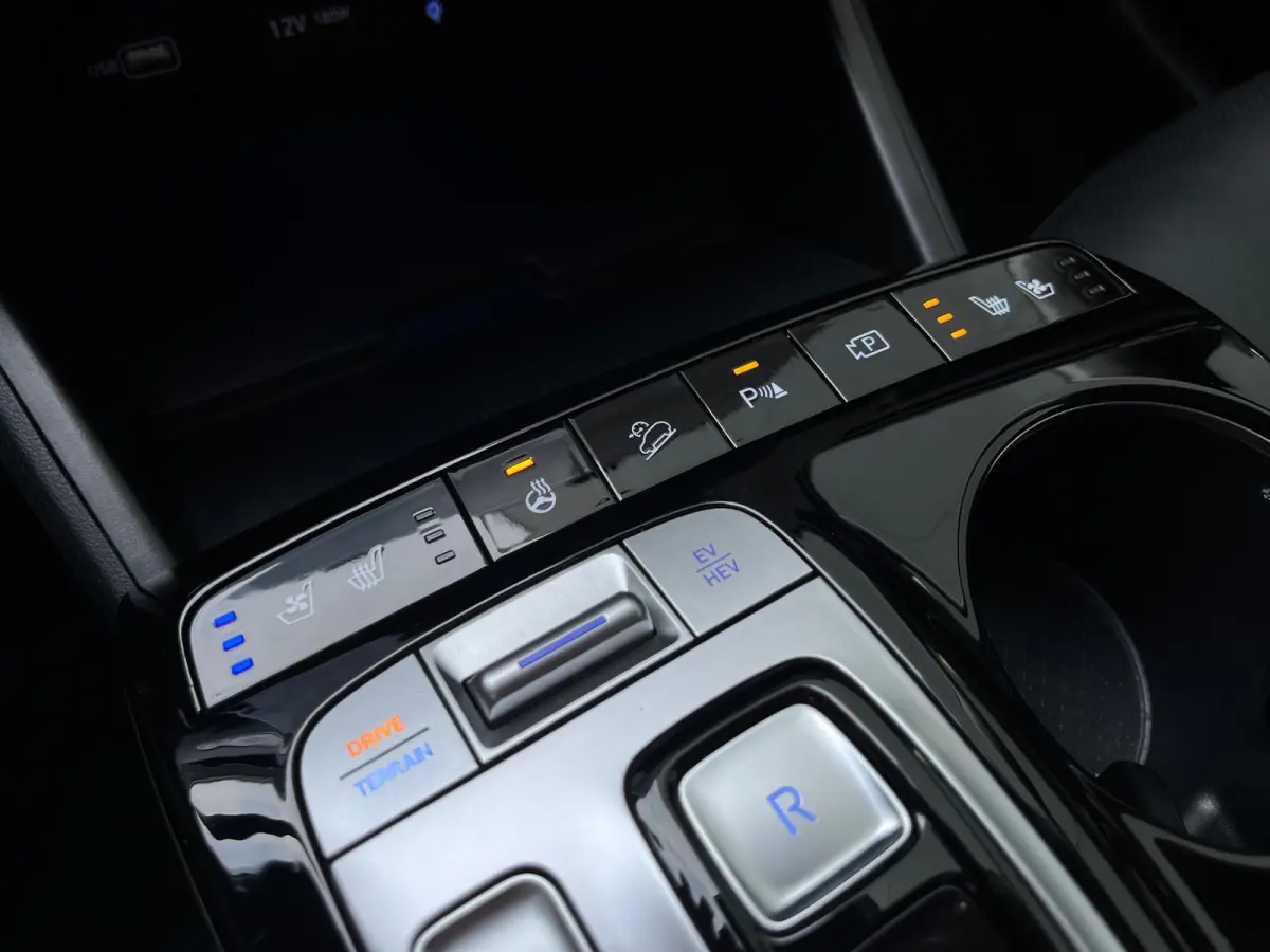 1.6 T-GDI 265pk PHEV Premium 4WD | Leder | Carplay | Climate | Keyless | Navigatie | Elek. Klep | Full - Led | 360 Camera | KRELL Audio | Elek. Stoelen | 19" Lichtmetaal | Winterpakket | Sto