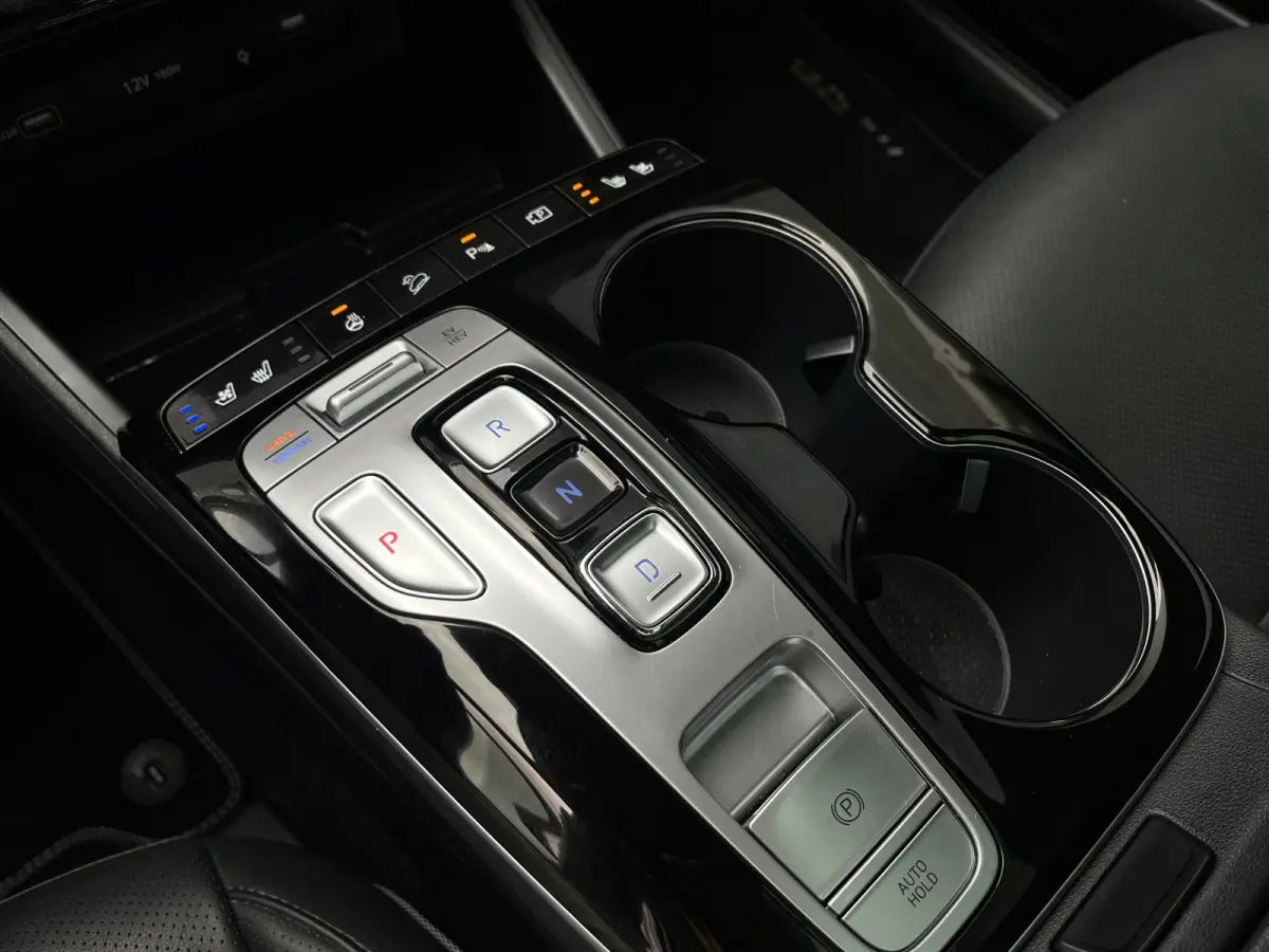 1.6 T-GDI 265pk PHEV Premium 4WD | Leder | Carplay | Climate | Keyless | Navigatie | Elek. Klep | Full - Led | 360 Camera | KRELL Audio | Elek. Stoelen | 19" Lichtmetaal | Winterpakket | Sto