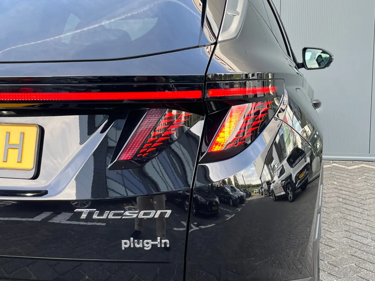 1.6 T-GDI 265pk PHEV Premium 4WD | Leder | Carplay | Climate | Keyless | Navigatie | Elek. Klep | Full - Led | 360 Camera | KRELL Audio | Elek. Stoelen | 19" Lichtmetaal | Winterpakket | Sto