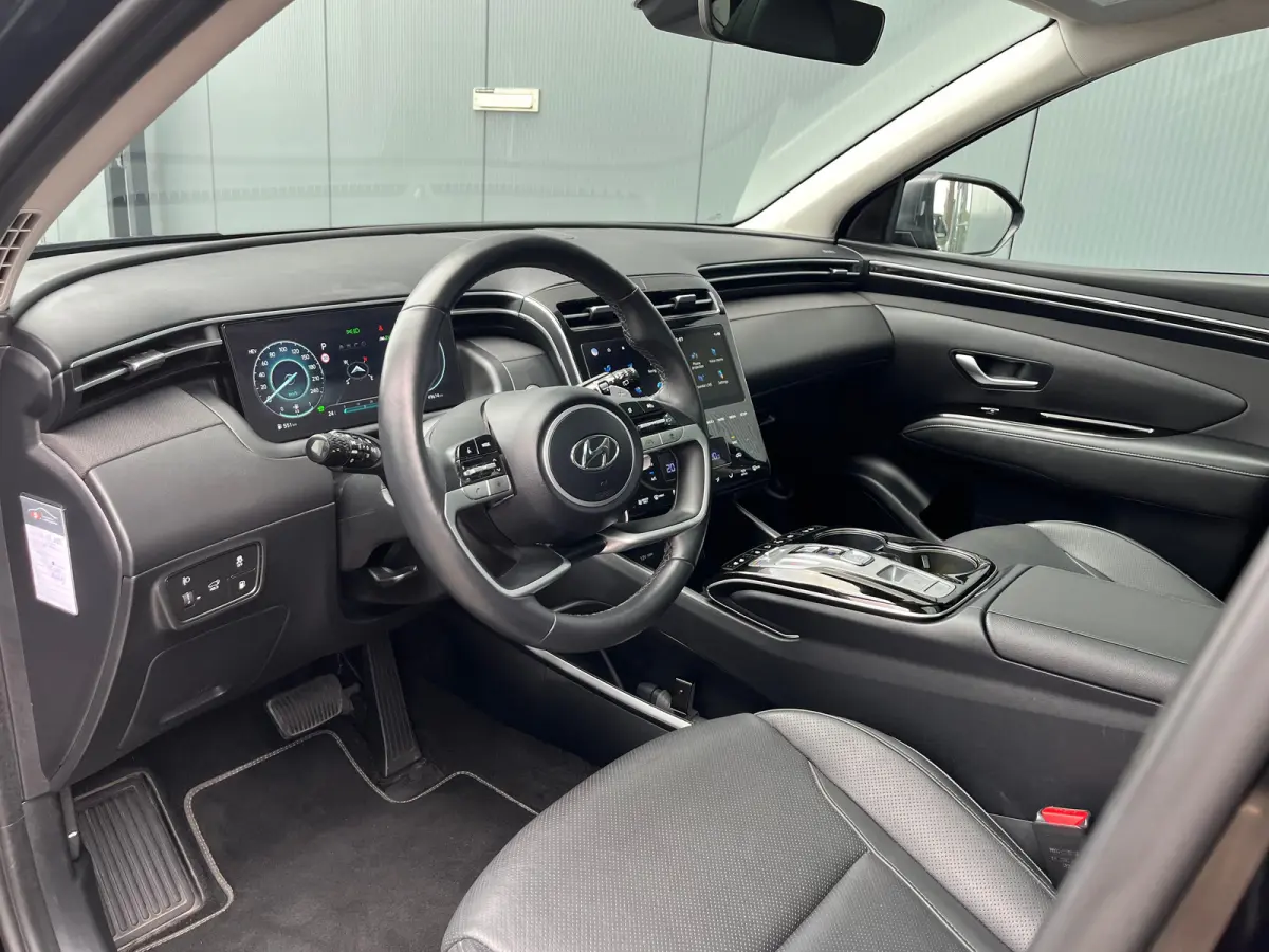 1.6 T-GDI 265pk PHEV Premium 4WD | Leder | Carplay | Climate | Keyless | Navigatie | Elek. Klep | Full - Led | 360 Camera | KRELL Audio | Elek. Stoelen | 19" Lichtmetaal | Winterpakket | Sto