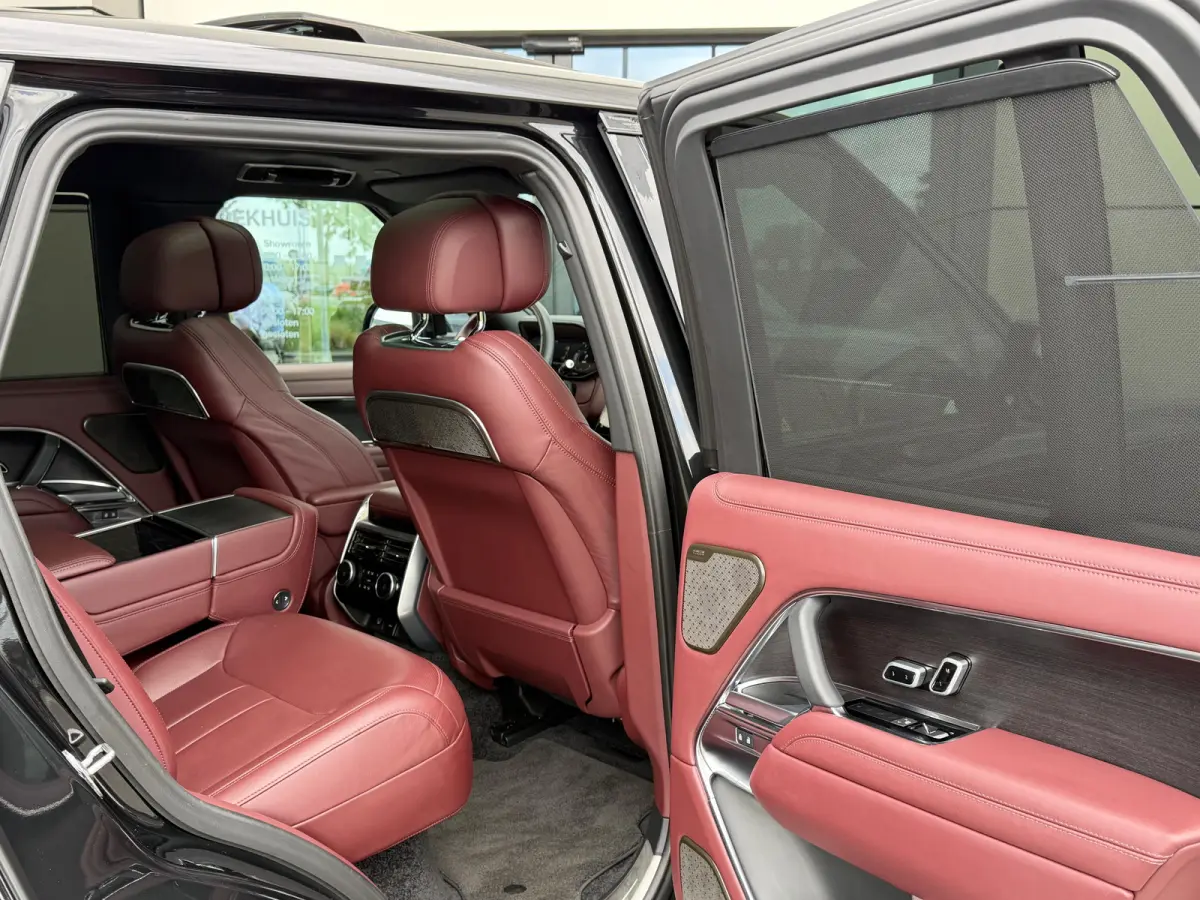 P460e Autobiography | Vierwielsturing | Meridian Signature | 23 Inch | Shadow Pack | El. trekhaak | Head-Up | Softclose