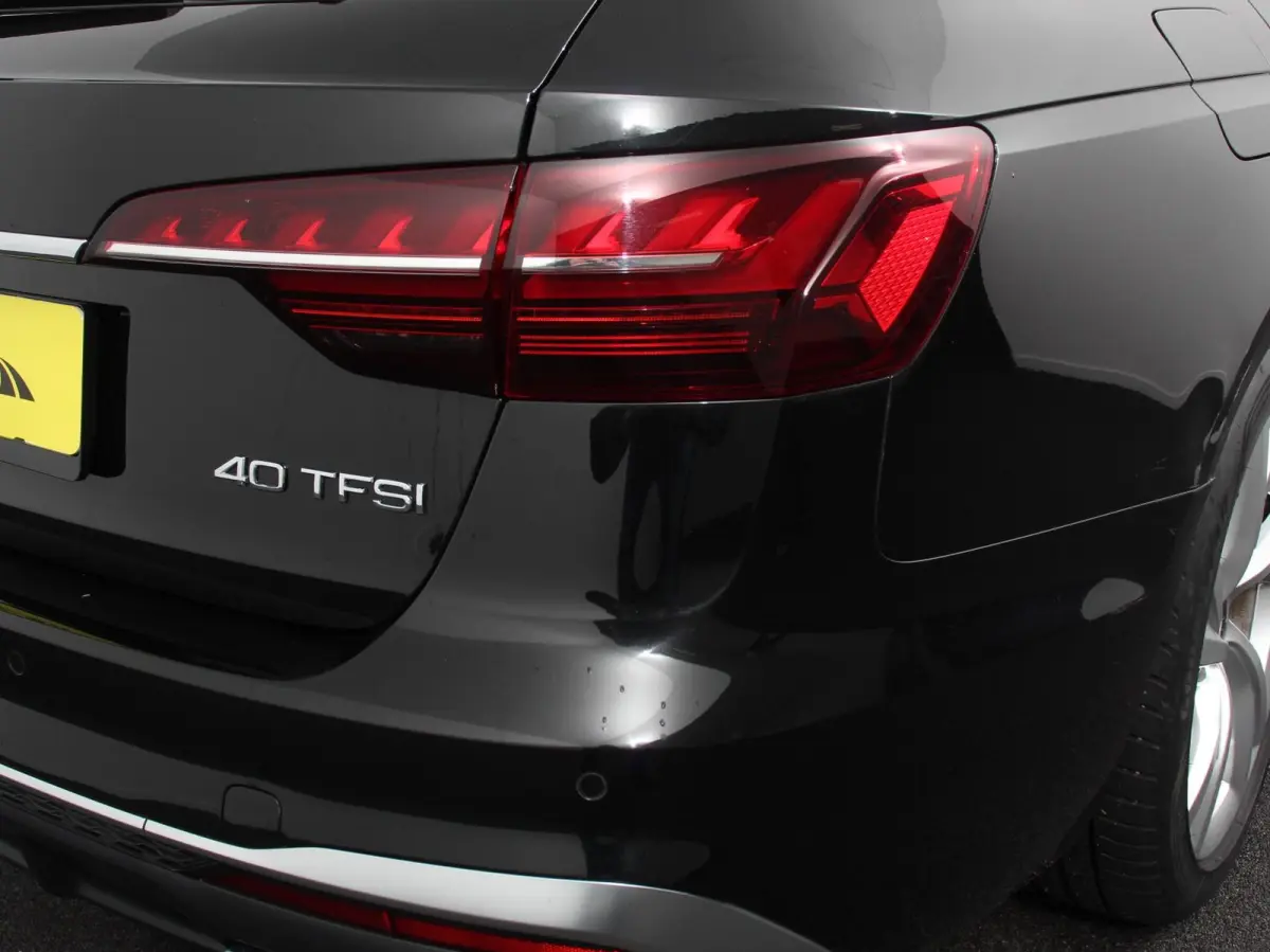40 TFSI 205pk Automaat S Line Plus Navigatie Climate Control Cruise control Lichtmetalen velgen Stoelverwarming Parkeersensoren Elektrische achterklep