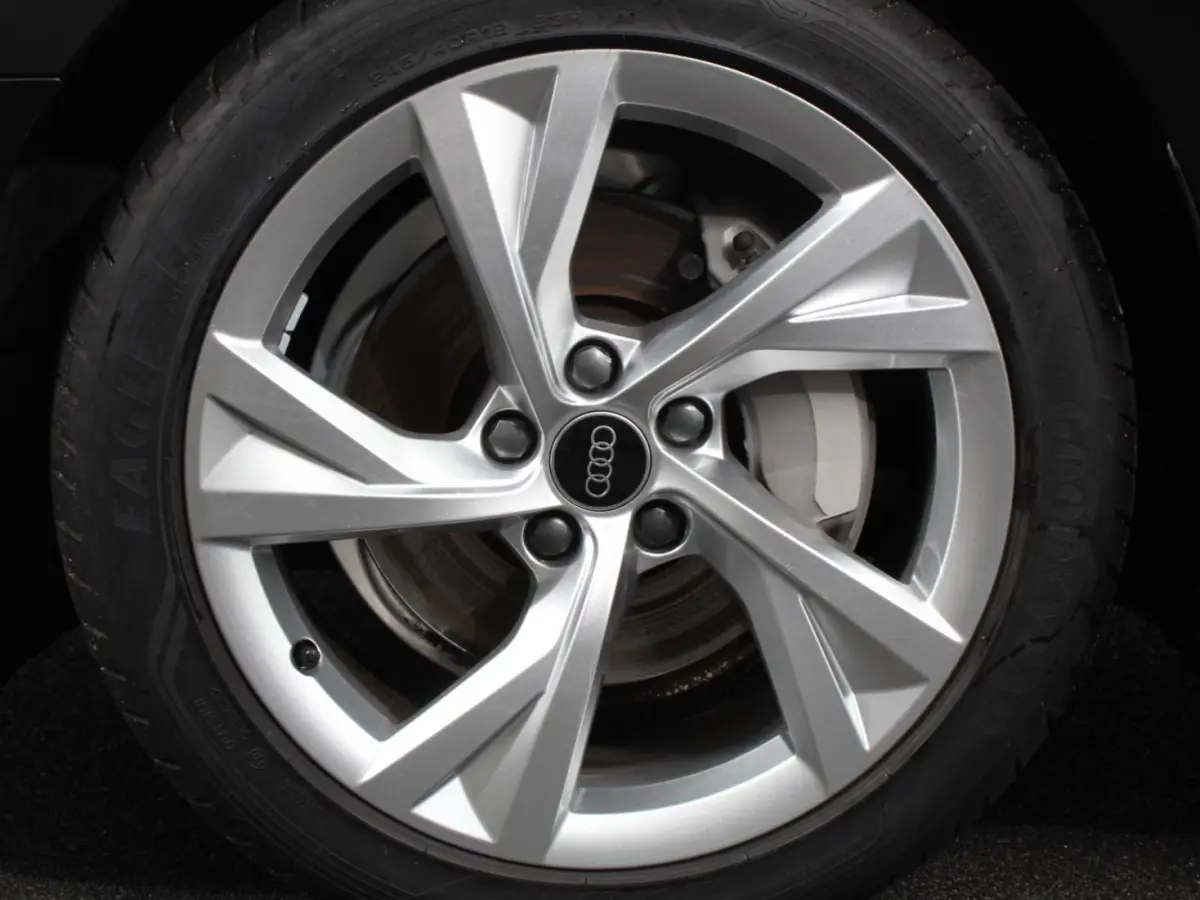 40 TFSI 205pk Automaat S Line Plus Navigatie Climate Control Cruise control Lichtmetalen velgen Stoelverwarming Parkeersensoren Elektrische achterklep