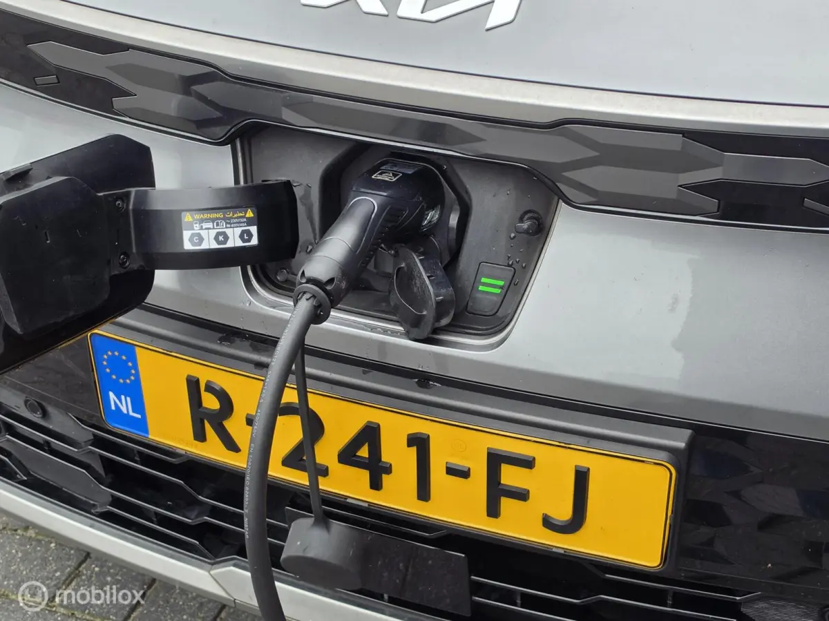 64,8 kWh CAMERA CARPLAY NAVI ACC 3-FASE