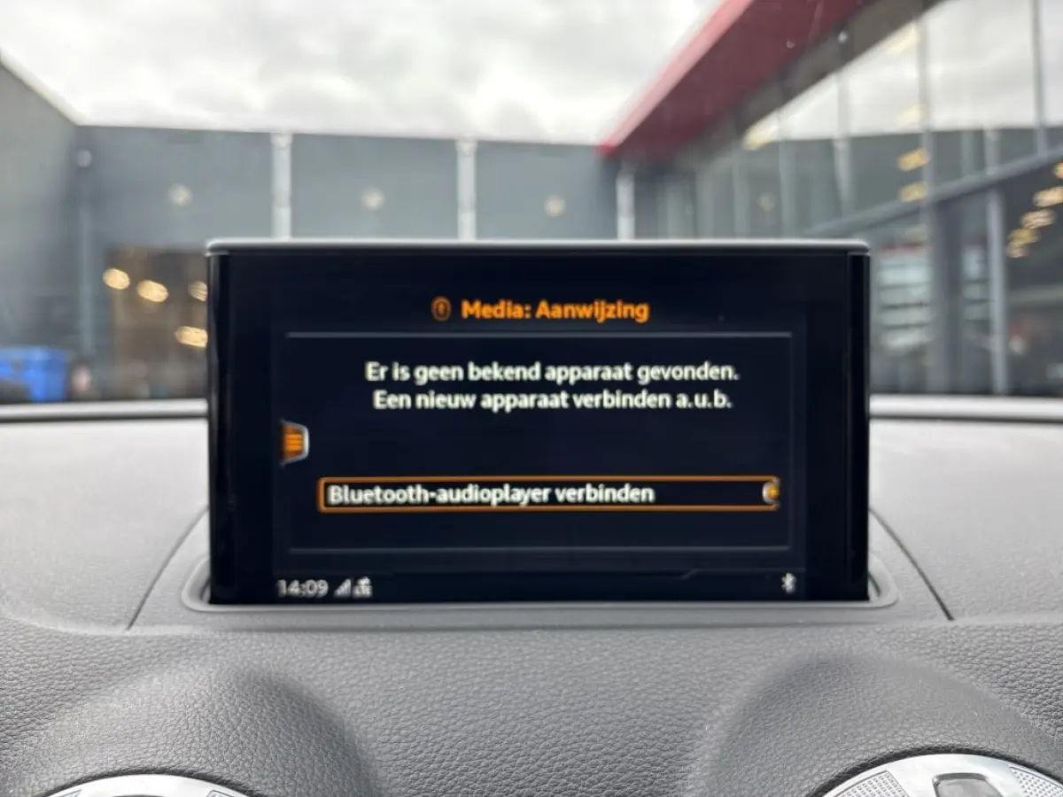 1.0 TFSI S-TRONIC SPORT S-LINE PDC/CRUISE/CLIMA/LED/NAVI