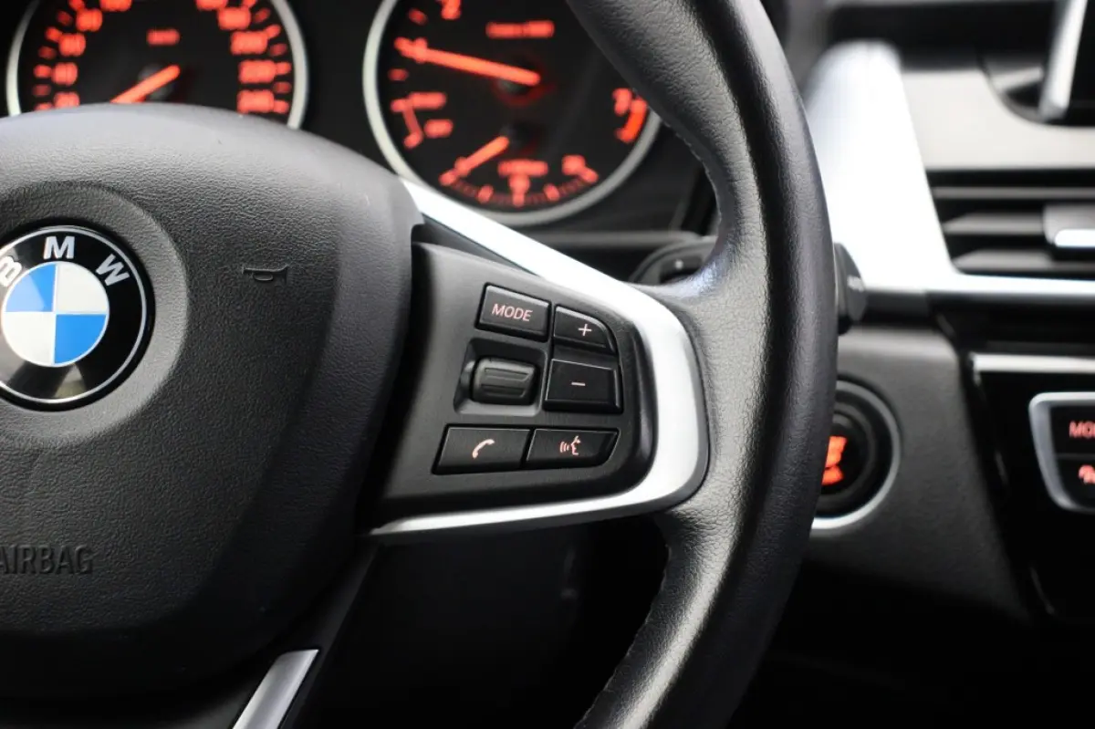 218i High Executive Automaat - Leer, Stoelverw. Navi, Clima, Harman/Kardon