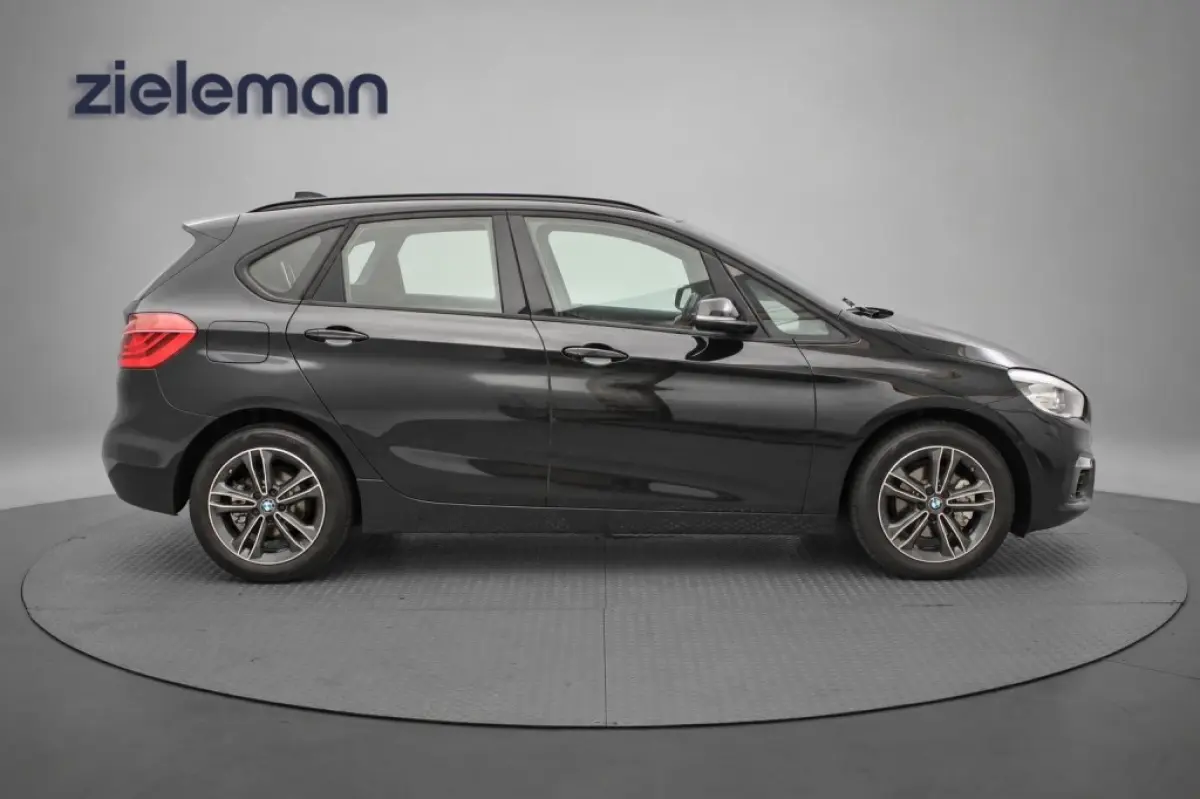 218i High Executive Automaat - Leer, Stoelverw. Navi, Clima, Harman/Kardon