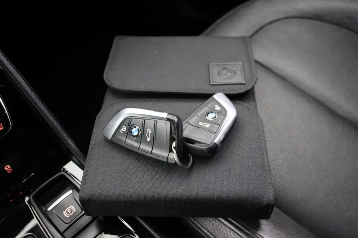 218i High Executive Automaat - Leer, Stoelverw. Navi, Clima, Harman/Kardon