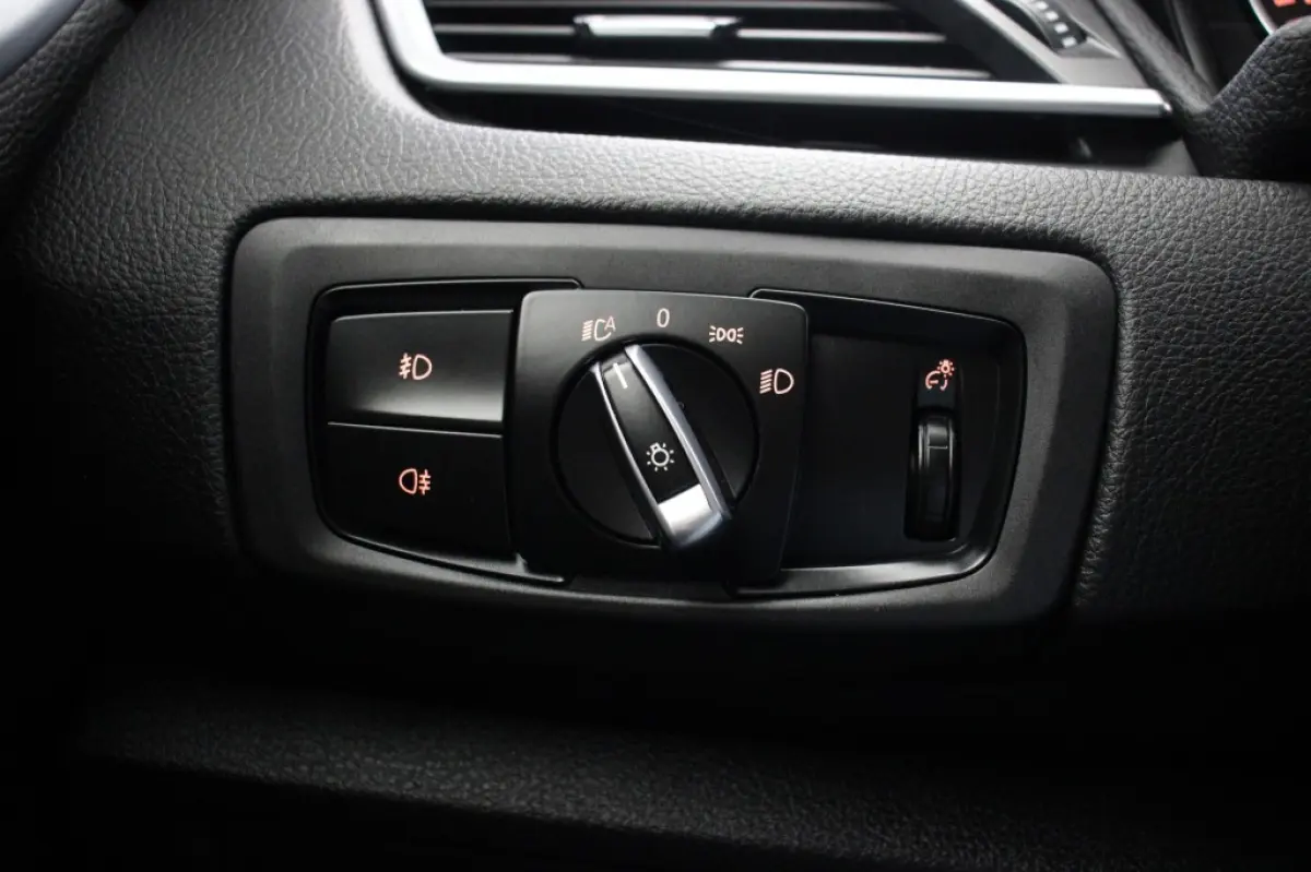 218i High Executive Automaat - Leer, Stoelverw. Navi, Clima, Harman/Kardon