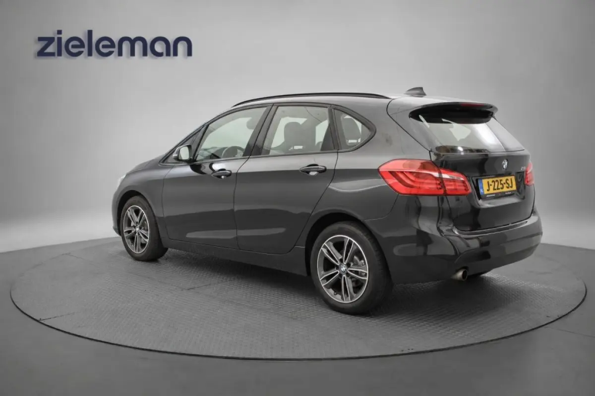 218i High Executive Automaat - Leer, Stoelverw. Navi, Clima, Harman/Kardon