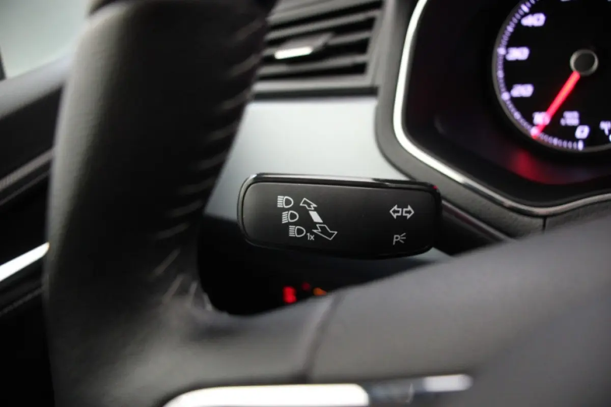 1.0 TSI Style Business Intense - Carplay, Camera, Adapt. Cruise, Clima, Trekhaak
