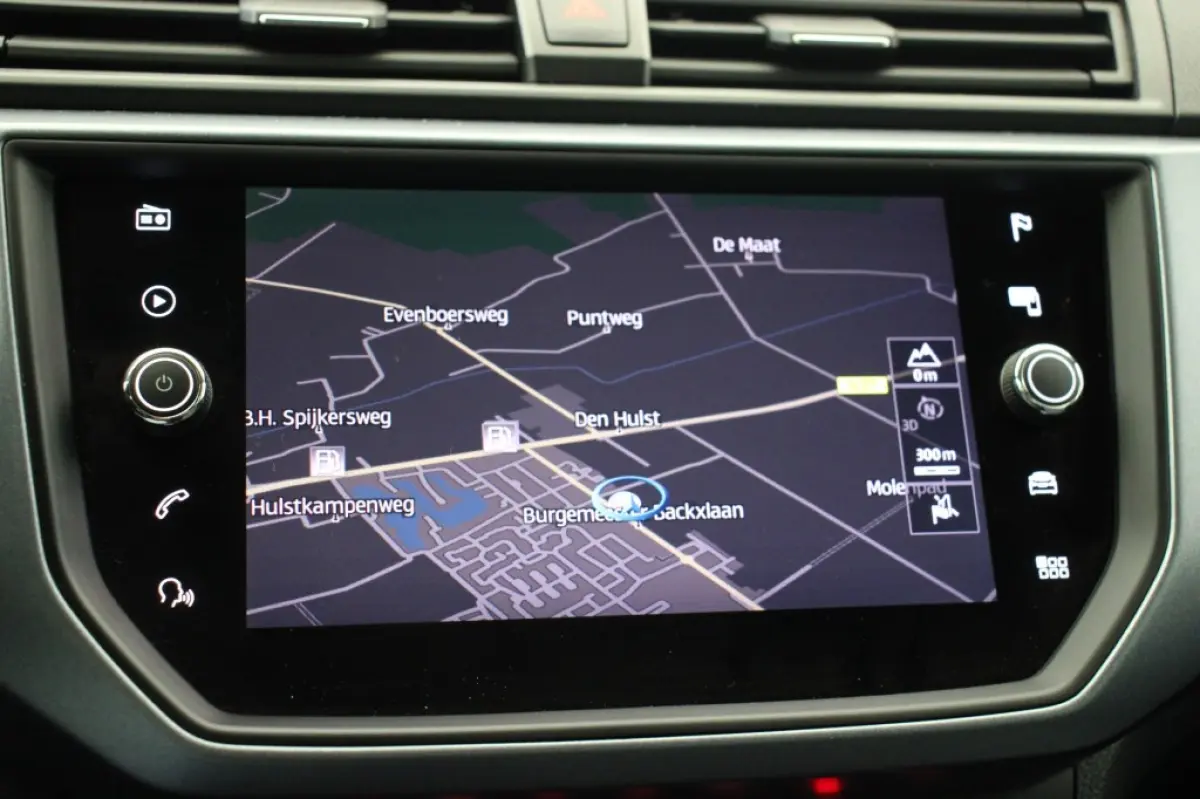 1.0 TSI Style Business Intense - Carplay, Camera, Adapt. Cruise, Clima, Trekhaak