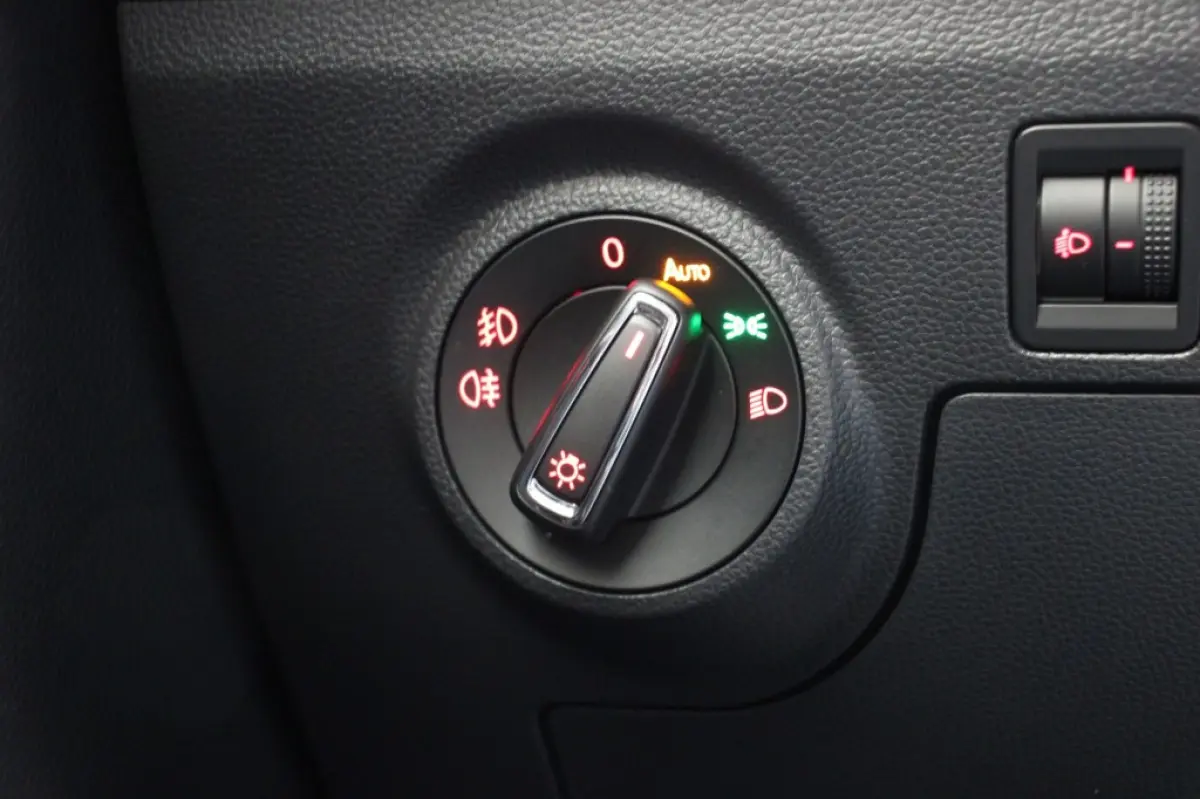 1.0 TSI Style Business Intense - Carplay, Camera, Adapt. Cruise, Clima, Trekhaak
