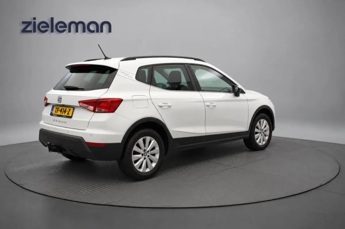 1.0 TSI Style Business Intense - Carplay, Camera, Adapt. Cruise, Clima, Trekhaak