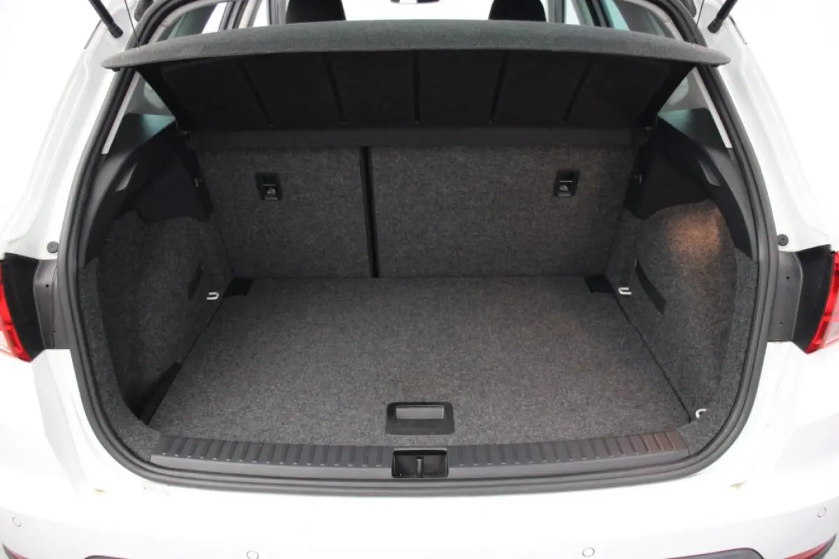 1.0 TSI Style Business Intense - Carplay, Camera, Adapt. Cruise, Clima, Trekhaak