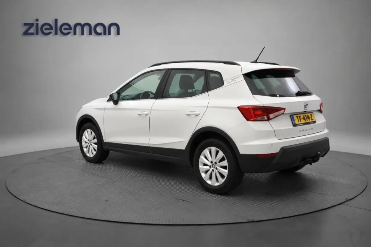 1.0 TSI Style Business Intense - Carplay, Camera, Adapt. Cruise, Clima, Trekhaak