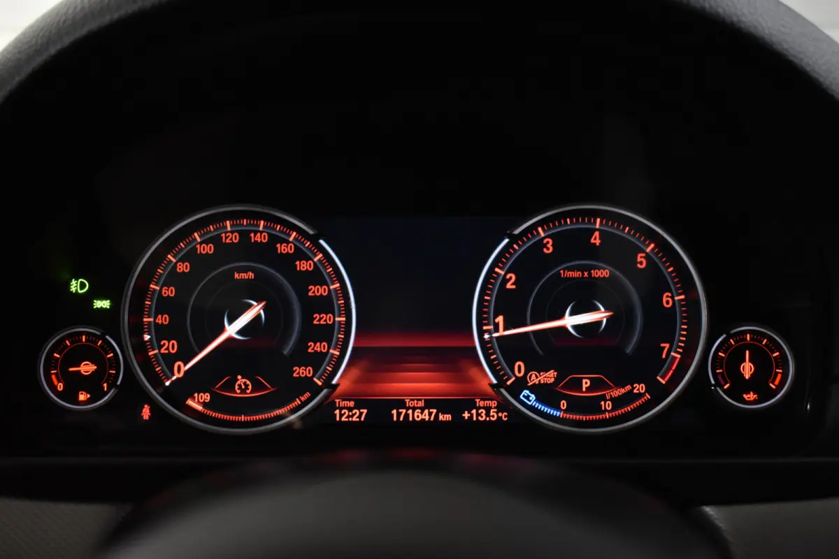 520IA M-SPORT EXECUTIVE NAVI/LED/PDC/M-PAKKET