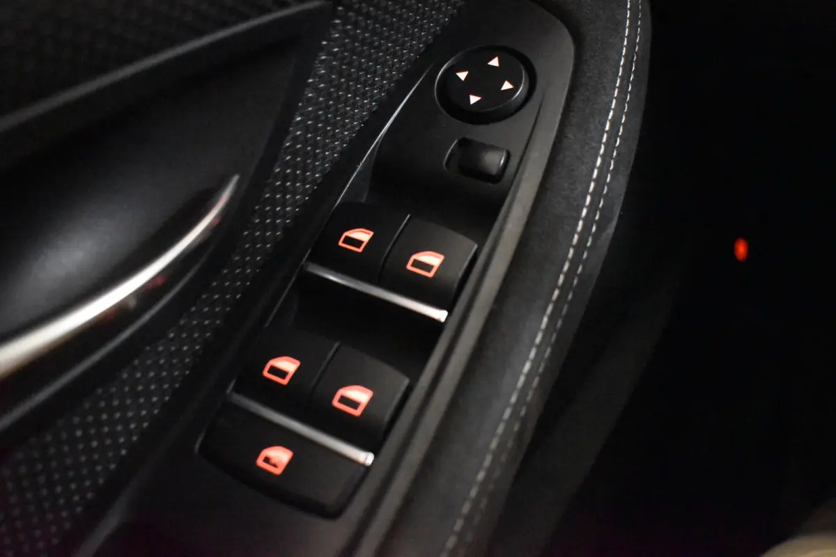 520IA M-SPORT EXECUTIVE NAVI/LED/PDC/M-PAKKET